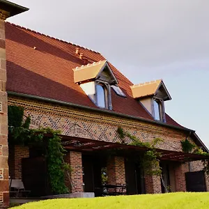 https://hameau-des-damayots.hotels-rhonealpes.com