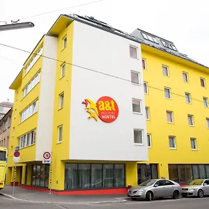 Hostel A&t &, Vienna