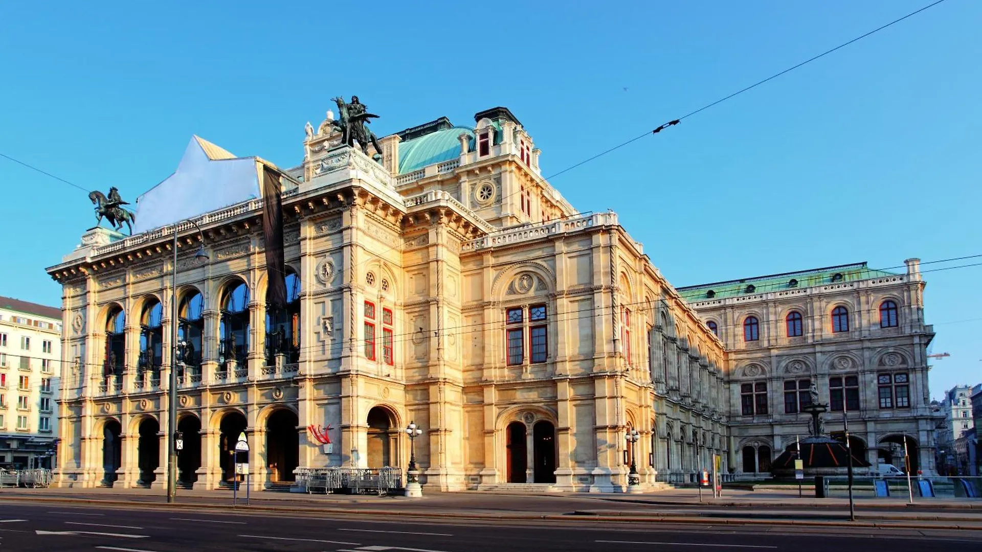 Hotel Pension Central I Self Check In Vienna